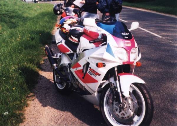 2YZF.jpg