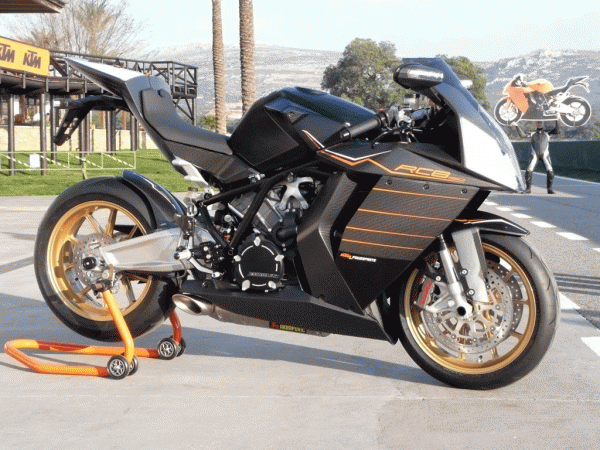 ktm-rc8-carbon-2.gif